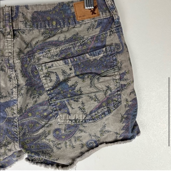 American Eagle Outfitters Paisley Print Corduroy Jean Shorts Stretch Size 6 - Picture 6 of 9